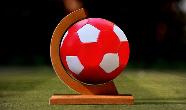 背後更多的 背後更多的