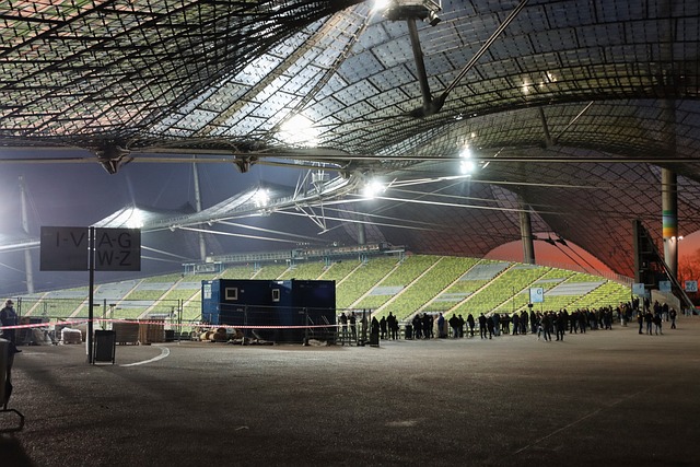 也展示了中 也展示了中